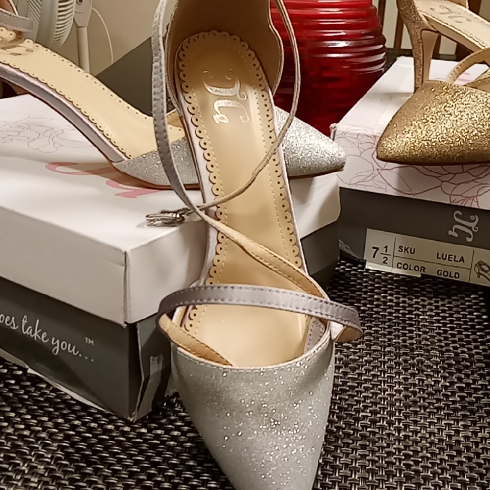 Shoes - Picture 4 of 4